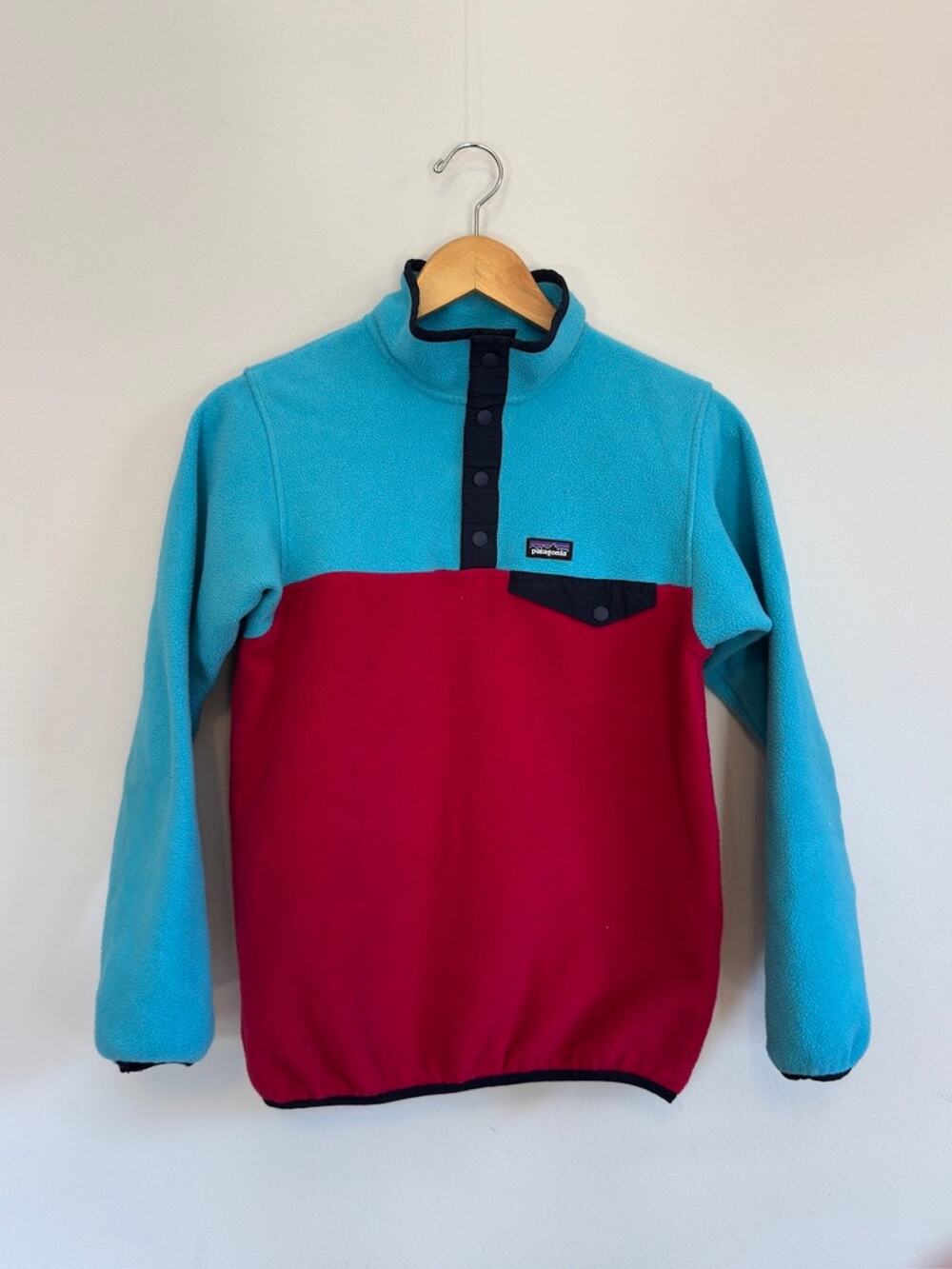 Patagonia Girl's Synchilla Fleece Size XL | Blue Pink